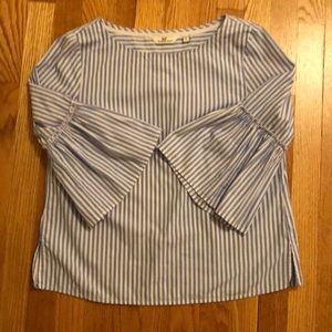 Vineyard vines blue and white striped bell sleeve